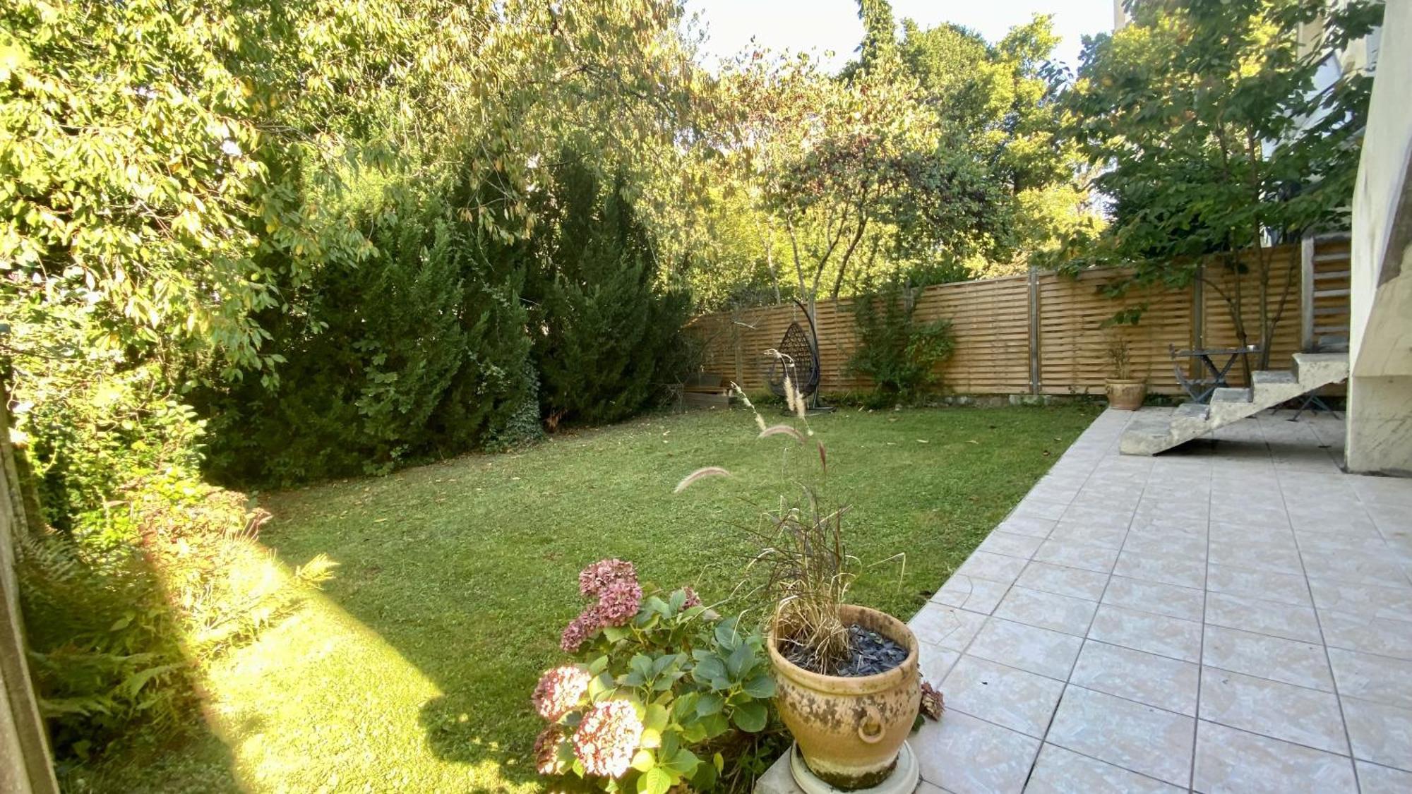 Apartamento Le Pavillon Rennais Rennes Exterior foto